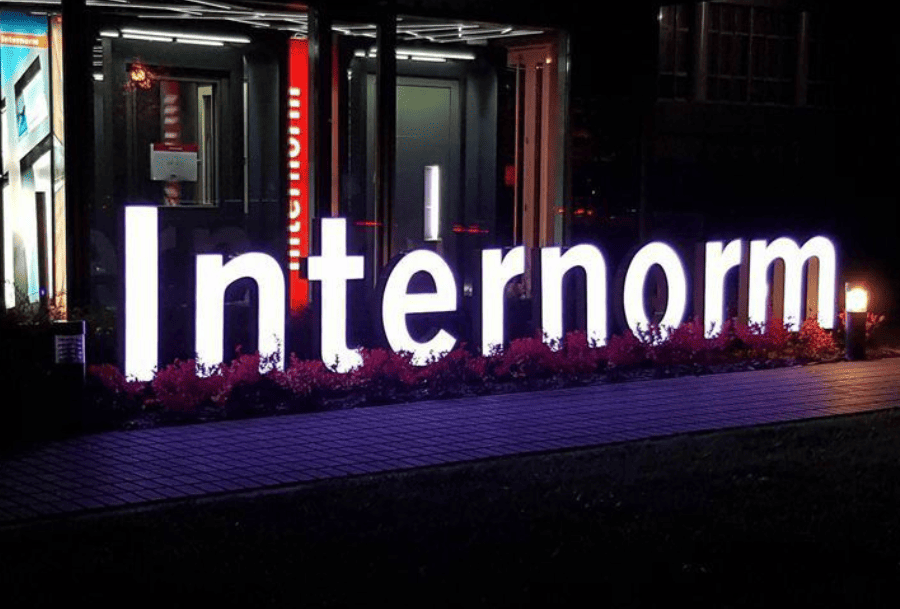 outdoor signboard company